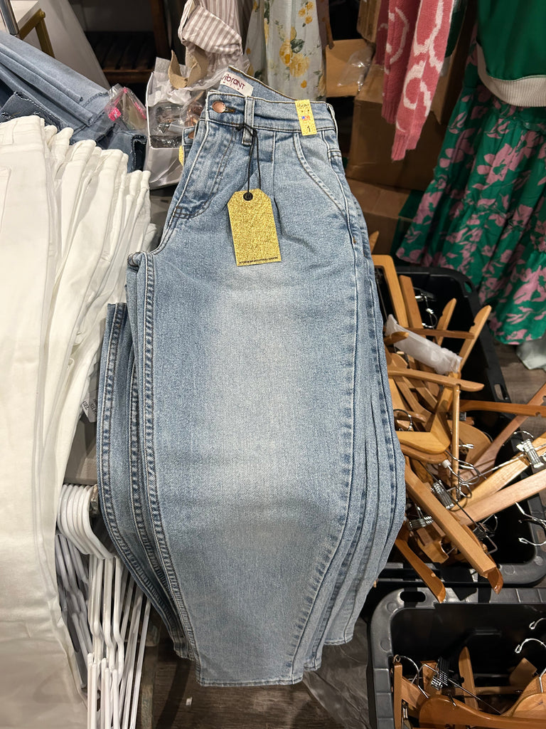 Carrie Straight Jeans